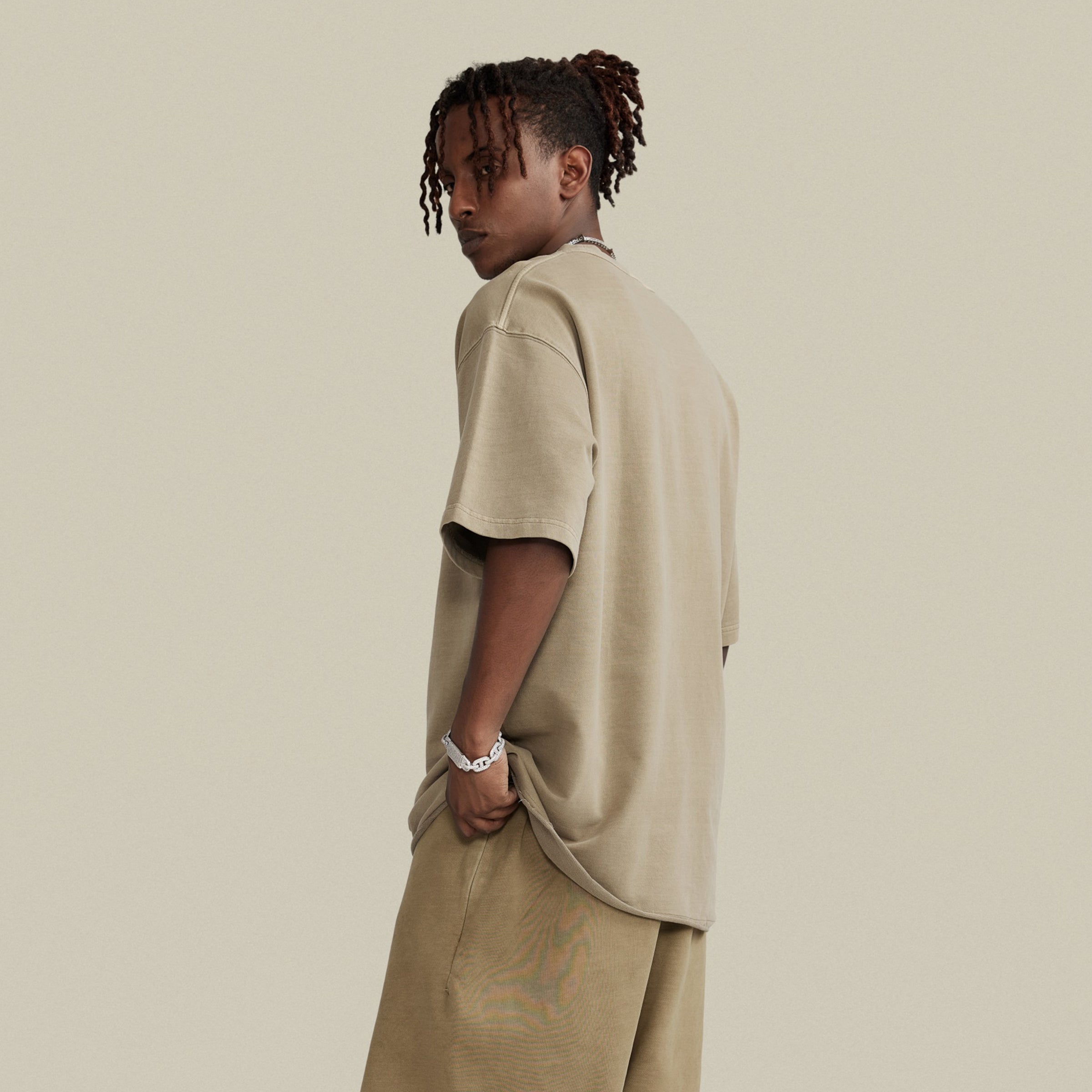 BASICS 260GSM UNISEX Faded Raw Hem Tee