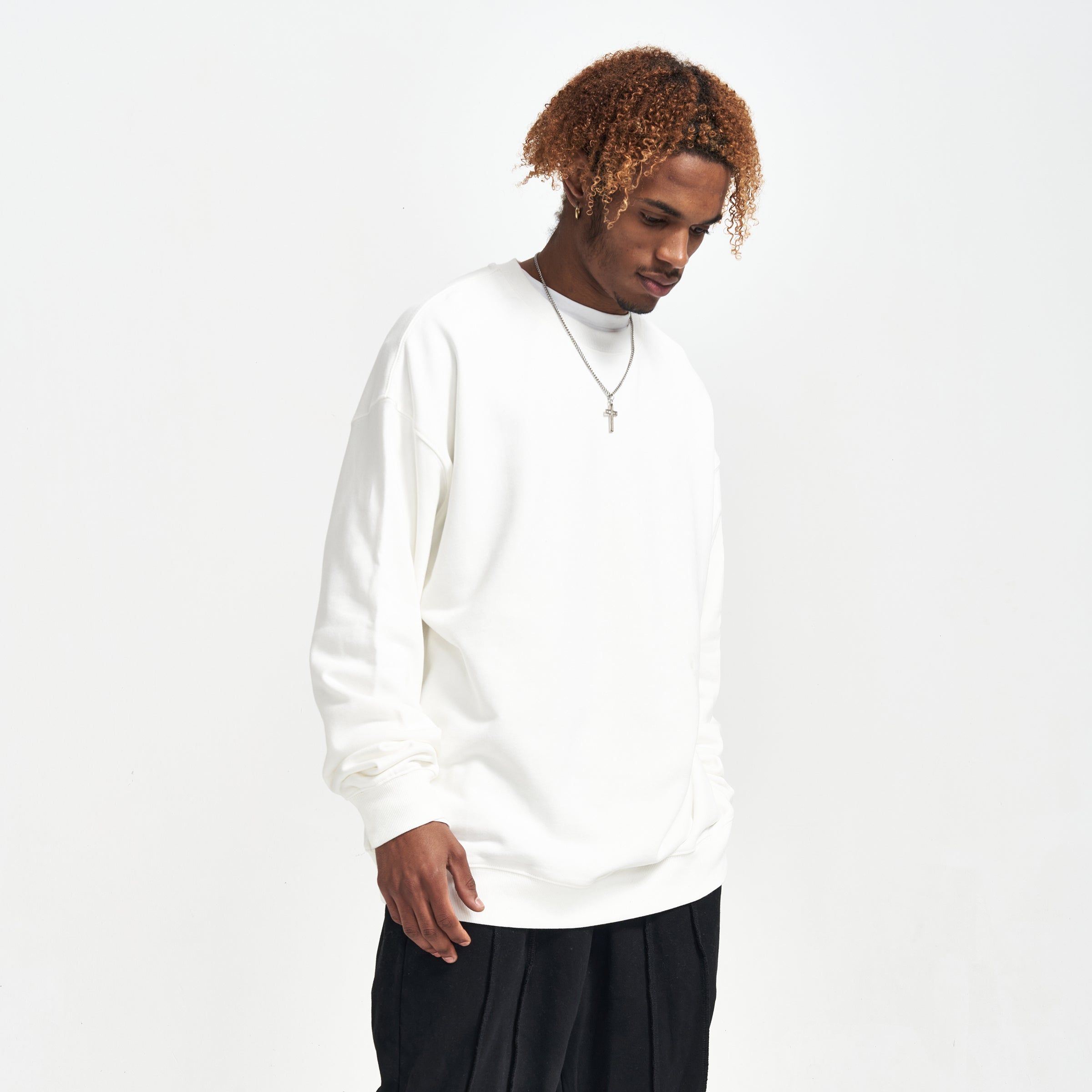 BASICS 370GSM UNISEX Heavyweight Oversized Sweatshirt